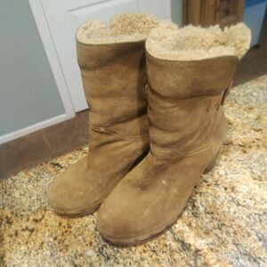 Ugg Australia Women's Amoret Boot Leather Suede Carmel Brown 1003373 Size 7